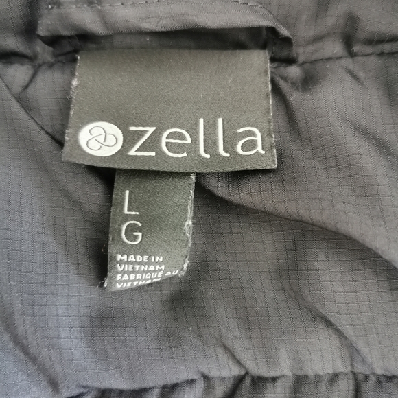 Zella Black Chevron Puffer Vest Size Large - Picture 4 of 7